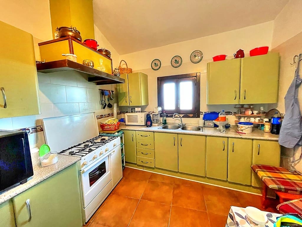 3 sypialnia Finka/Dom wiejski na sprzedaż w Macharaviaya z garażem - 300 000 € (Ref: 9421814)