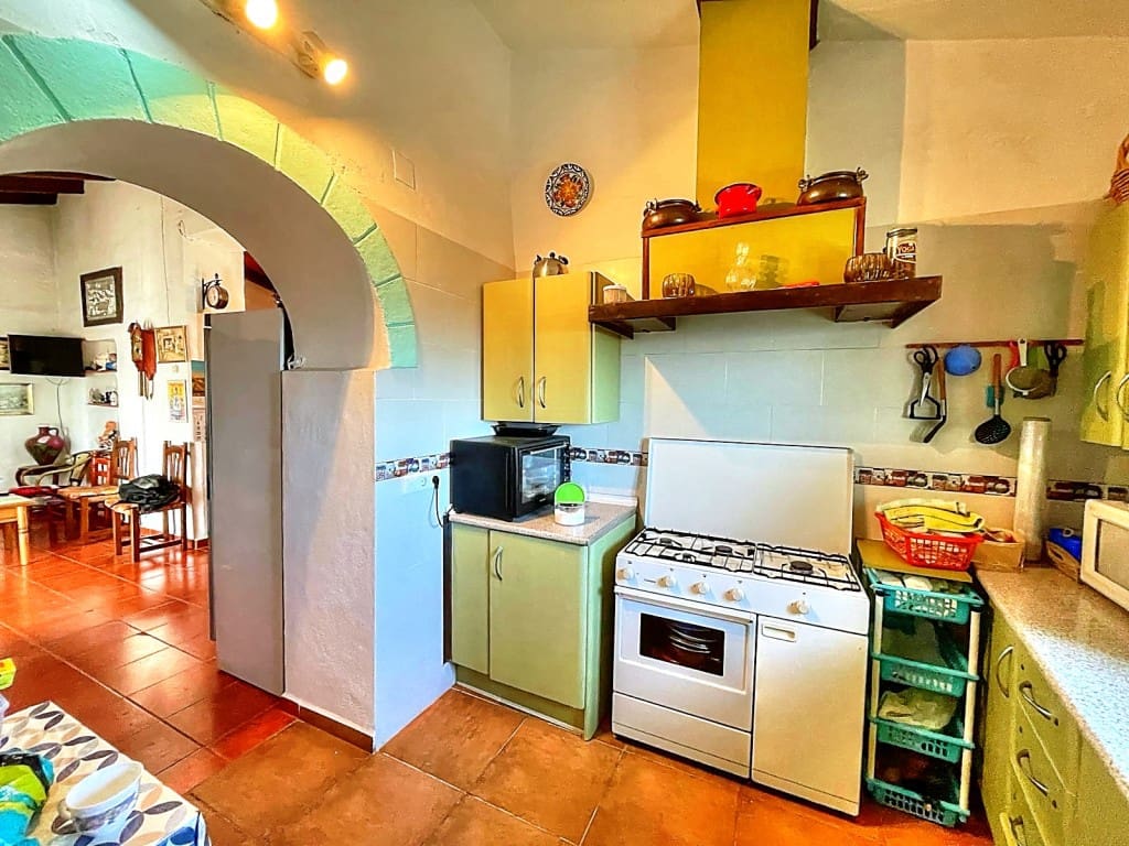 3 sypialnia Finka/Dom wiejski na sprzedaż w Macharaviaya z garażem - 300 000 € (Ref: 9421814)