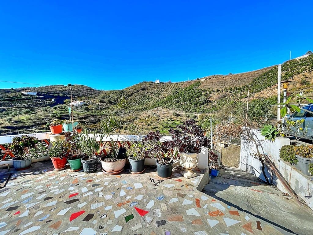 3 sypialnia Finka/Dom wiejski na sprzedaż w Macharaviaya z garażem - 300 000 € (Ref: 9421814)