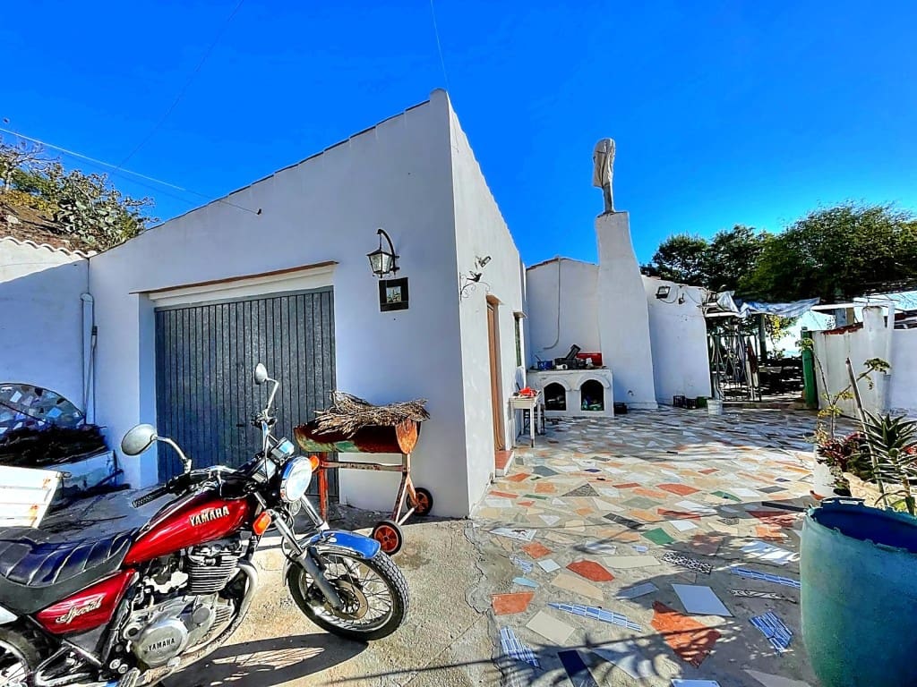 3 sypialnia Finka/Dom wiejski na sprzedaż w Macharaviaya z garażem - 300 000 € (Ref: 9421814)