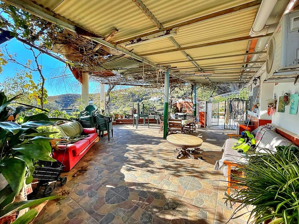 3 sypialnia Finka/Dom wiejski na sprzedaż w Macharaviaya z garażem - 300 000 € (Ref: 9421814)