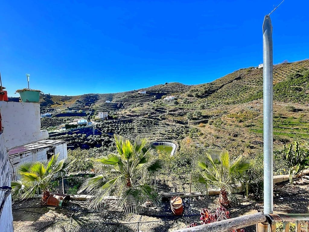 3 sypialnia Finka/Dom wiejski na sprzedaż w Macharaviaya z garażem - 300 000 € (Ref: 9421814)