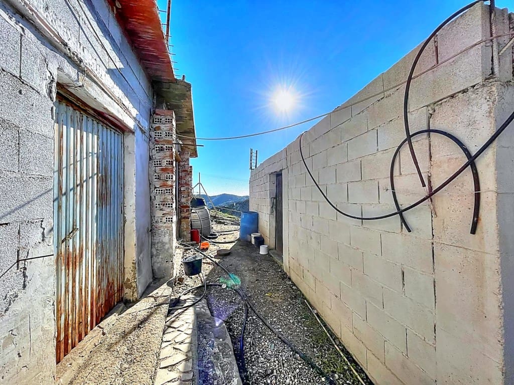 3 sypialnia Finka/Dom wiejski na sprzedaż w Macharaviaya z garażem - 300 000 € (Ref: 9421814)