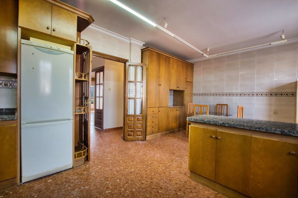 7 Zimmer Gewerbe zu verkaufen in Velez-Malaga - 850.000 € (Ref: 9567950)
