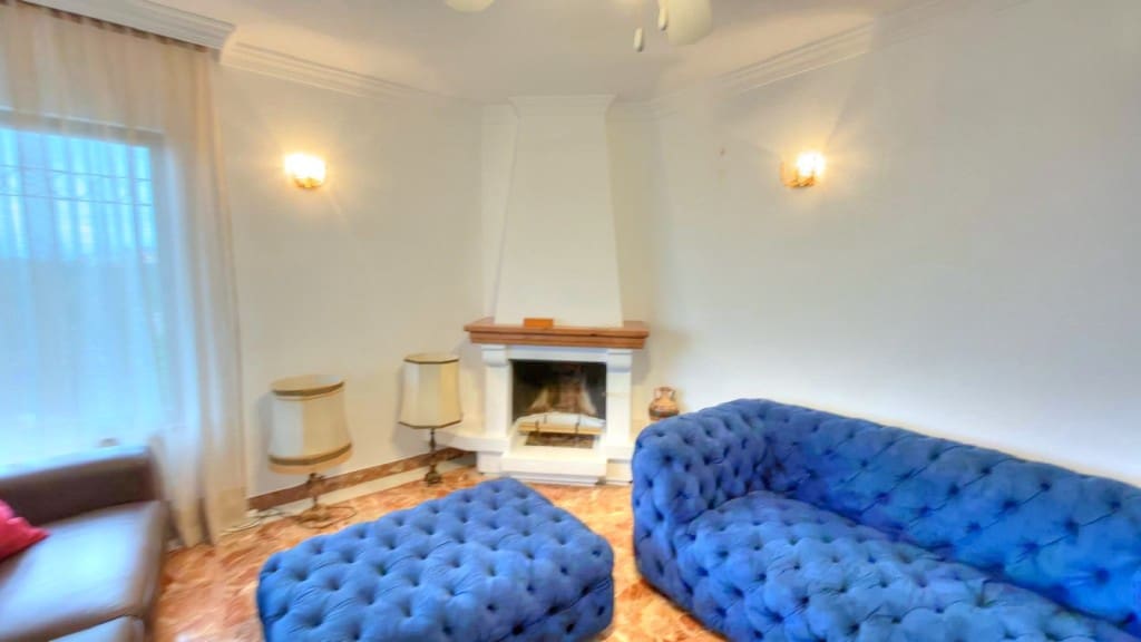 Chalet de 2 habitaciones en Benajarafe en alquiler con piscina garaje - 2.000 € (Ref: 9598610)