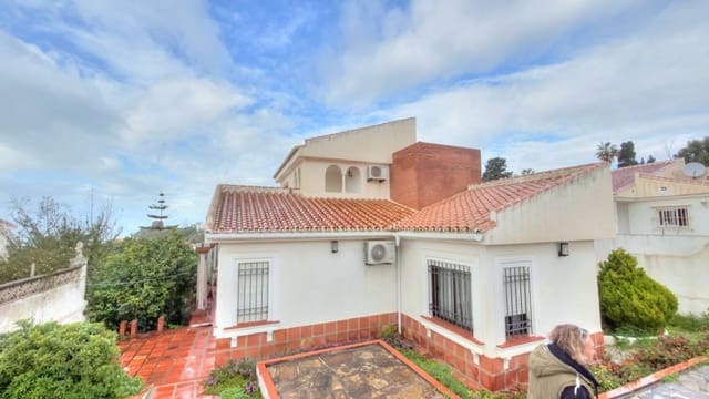 2 camera da letto Villa da affittare in Benajarafe, Vélez-Málaga con piscina garage - 2.000 € (Rif: 9598610)