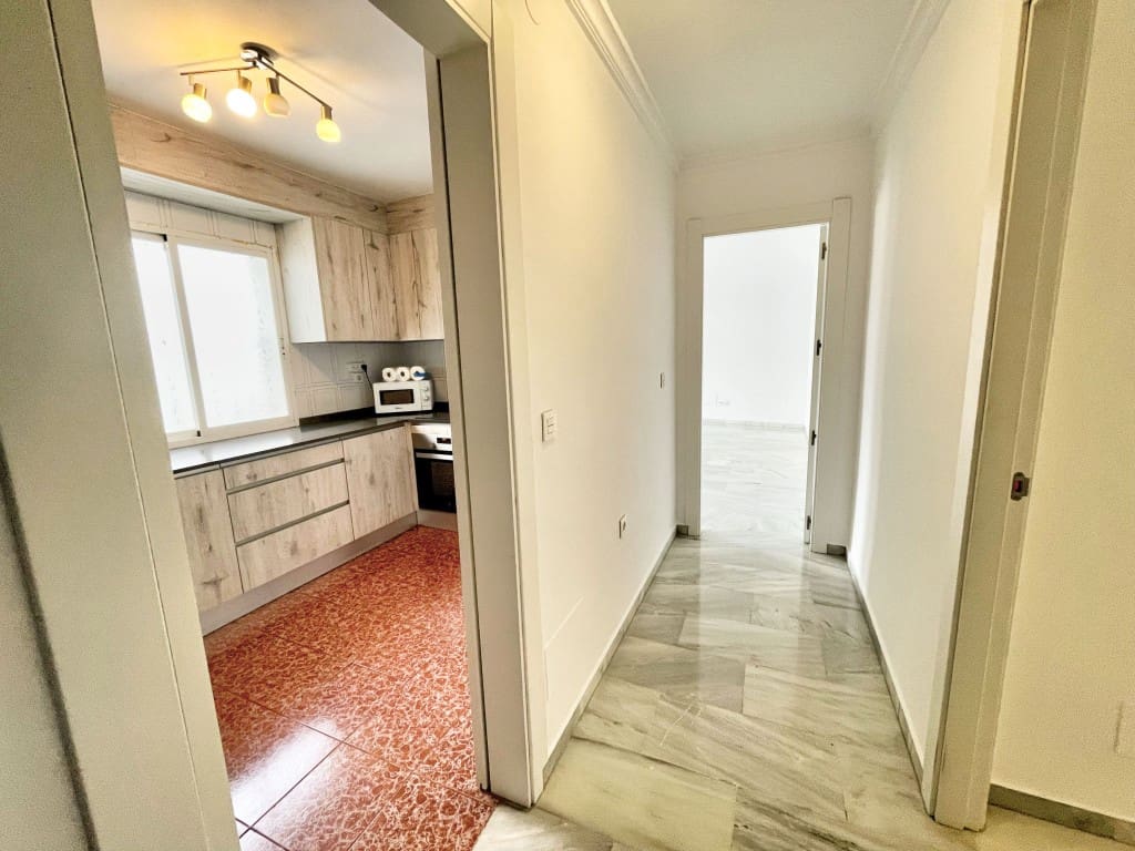 3 bedroom Flat for sale in Velez-Malaga - € 235,000 (Ref: 9604545)