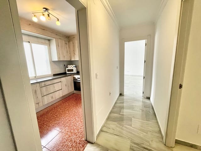 3 bedroom Flat for sale in Vélez-Málaga - € 235,000 (Ref: 9604545)