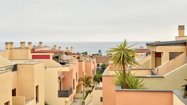 4 soveværelse Byhus til salg i Rincón de la Victoria - € 425.000 (Ref: 9638958)