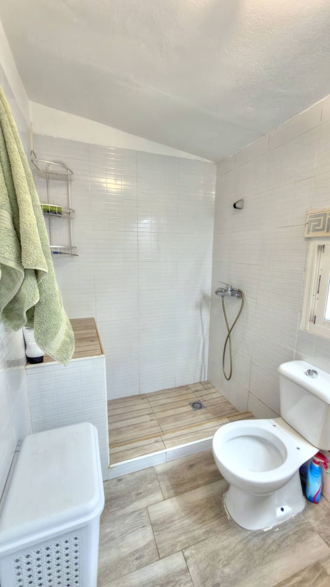 3 bedroom Semi-detached Villa for sale in Benajarafe - € 250,000 (Ref: 9665780)