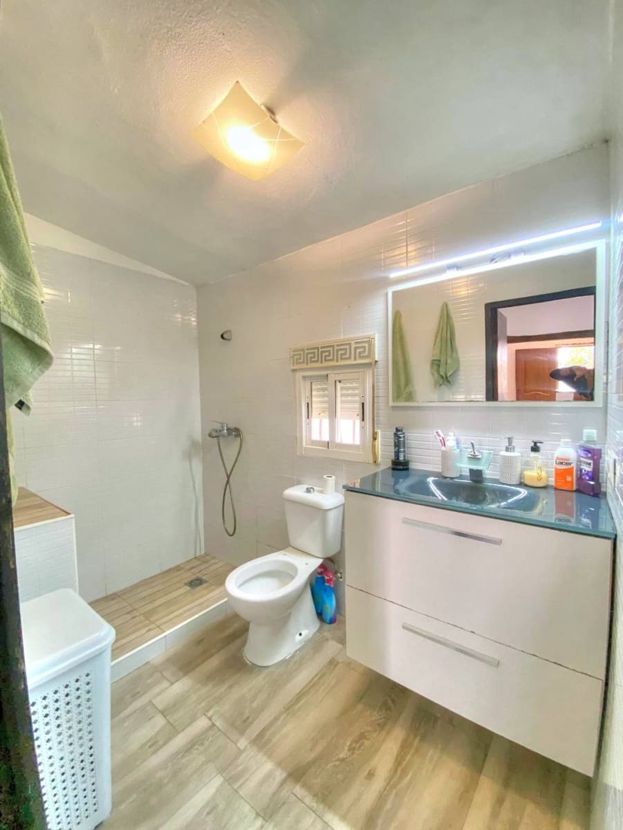 3 bedroom Semi-detached Villa for sale in Benajarafe - € 250,000 (Ref: 9665780)