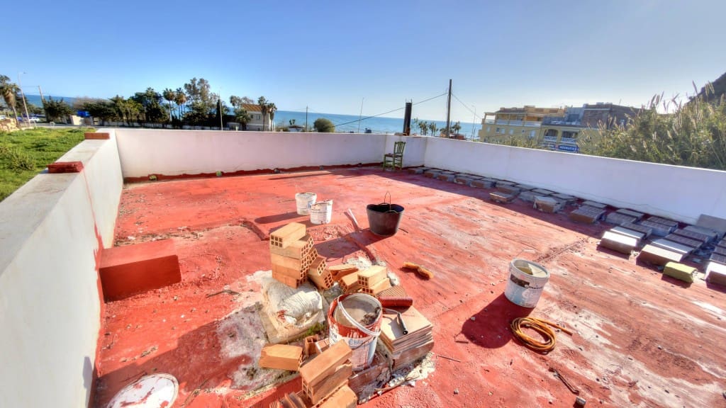 3 bedroom Semi-detached Villa for sale in Benajarafe - € 250,000 (Ref: 9665780)