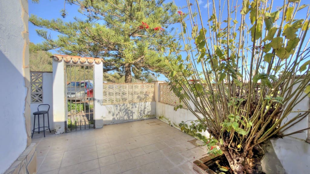 3 bedroom Semi-detached Villa for sale in Benajarafe - € 250,000 (Ref: 9665780)
