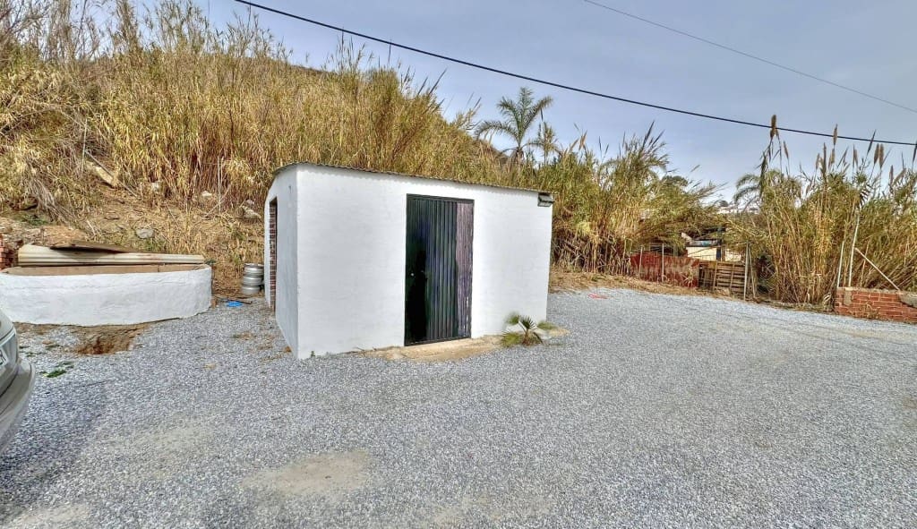 3 bedroom Semi-detached Villa for sale in Benajarafe - € 250,000 (Ref: 9665780)