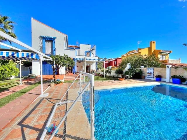 3 soveværelse Villa til salg i Chilches, Vélez-Málaga med swimmingpool garage - € 675.000 (Ref: 9665781)