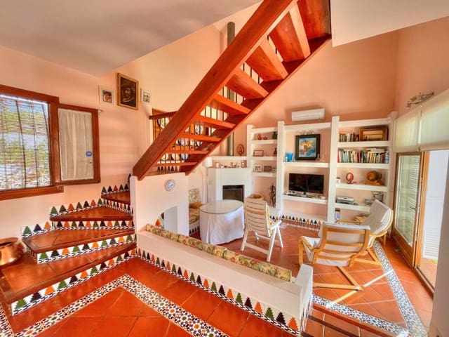 3 soveværelse Villa til salg i Chilches, Vélez-Málaga med swimmingpool garage - € 675.000 (Ref: 9665781)