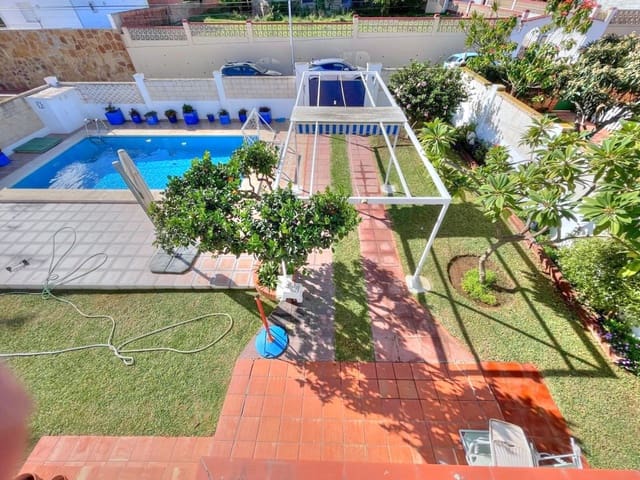 3 soveværelse Villa til salg i Chilches, Vélez-Málaga med swimmingpool garage - € 675.000 (Ref: 9665781)