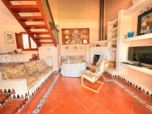 4 bedroom Villa for sale in Chilches, Vélez-Málaga with pool garage - € 675,000 (Ref: 9665781)