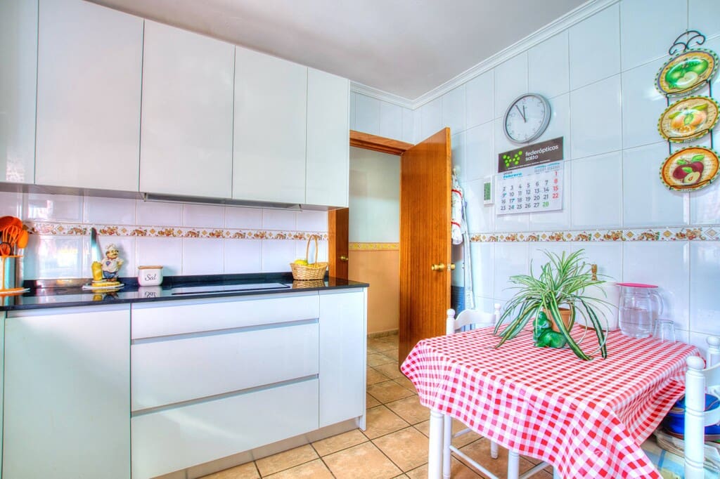 4 bedroom Finca/Country House for sale in Alcaucin with pool - € 375,000 (Ref: 9770337)