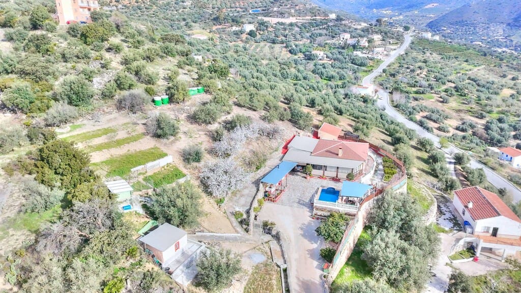 4 bedroom Finca/Country House for sale in Alcaucin with pool - € 375,000 (Ref: 9770337)