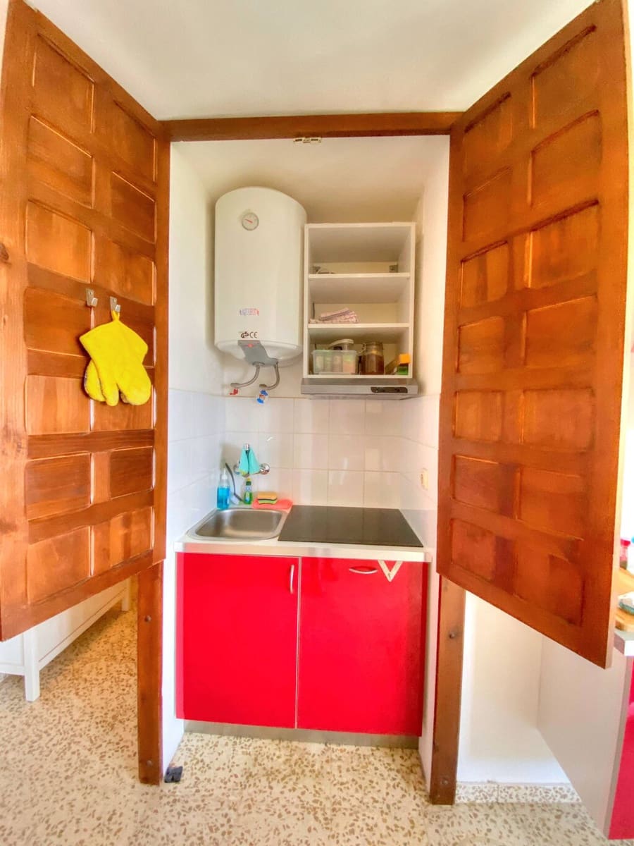 1 quarto Apartamento para arrendar em Benajarafe com piscina - 700 € (Ref: 9796142)