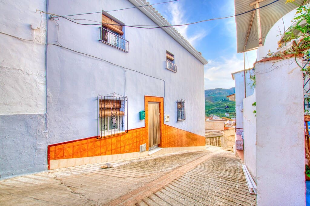 3 sypialnia Dom na sprzedaż w Benamargosa - 150 000 € (Ref: 9796143)