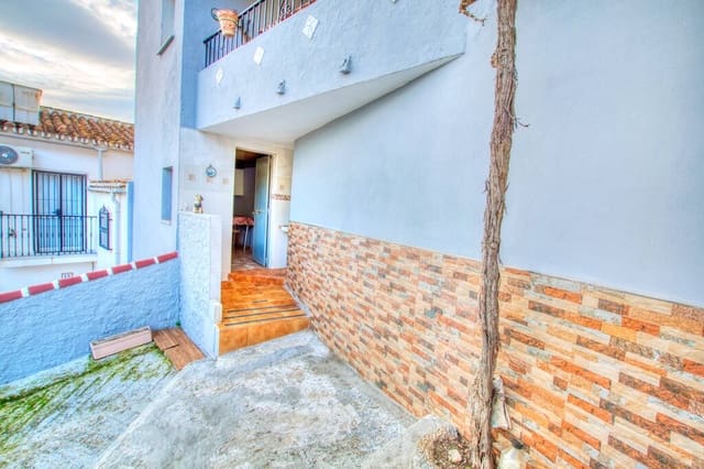 3 makuuhuone Omakotitalo myytävänä paikassa Benamargosa - 150 000 € (Ref: 9796143)