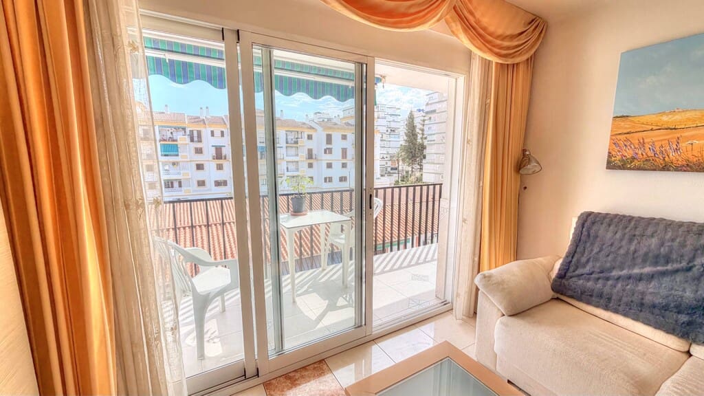 2 Zimmer Wohnung zu verkaufen in Torre del Mar - 225.000 € (Ref: 9811310)