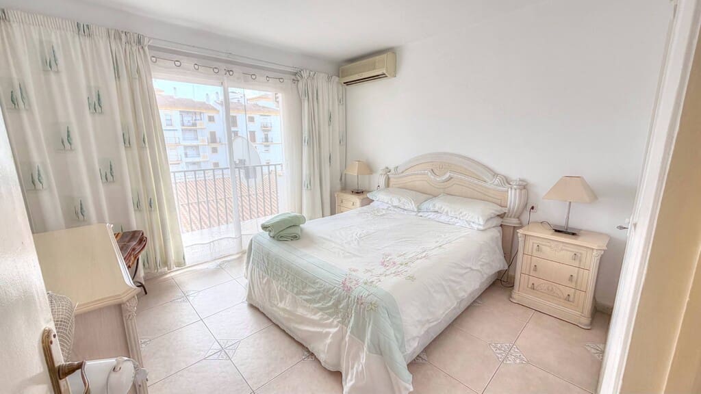 2 Zimmer Wohnung zu verkaufen in Torre del Mar - 225.000 € (Ref: 9811310)