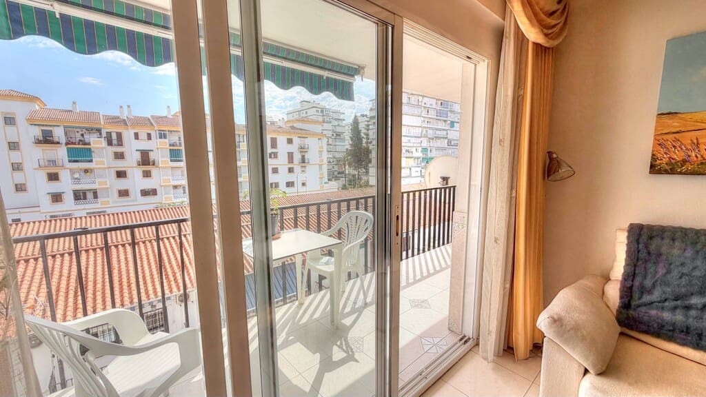 2 Zimmer Wohnung zu verkaufen in Torre del Mar - 225.000 € (Ref: 9811310)