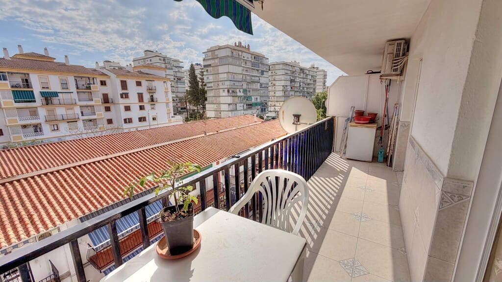 2 Zimmer Wohnung zu verkaufen in Torre del Mar - 225.000 € (Ref: 9811310)