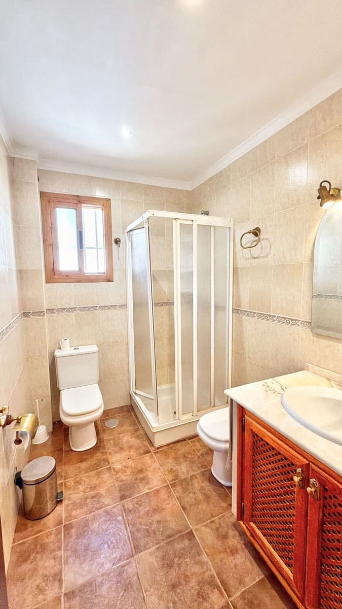 6 sovrum Finca/Hus på landet till salu i Periana med pool garage - 595 000 € (Ref: 9817774)