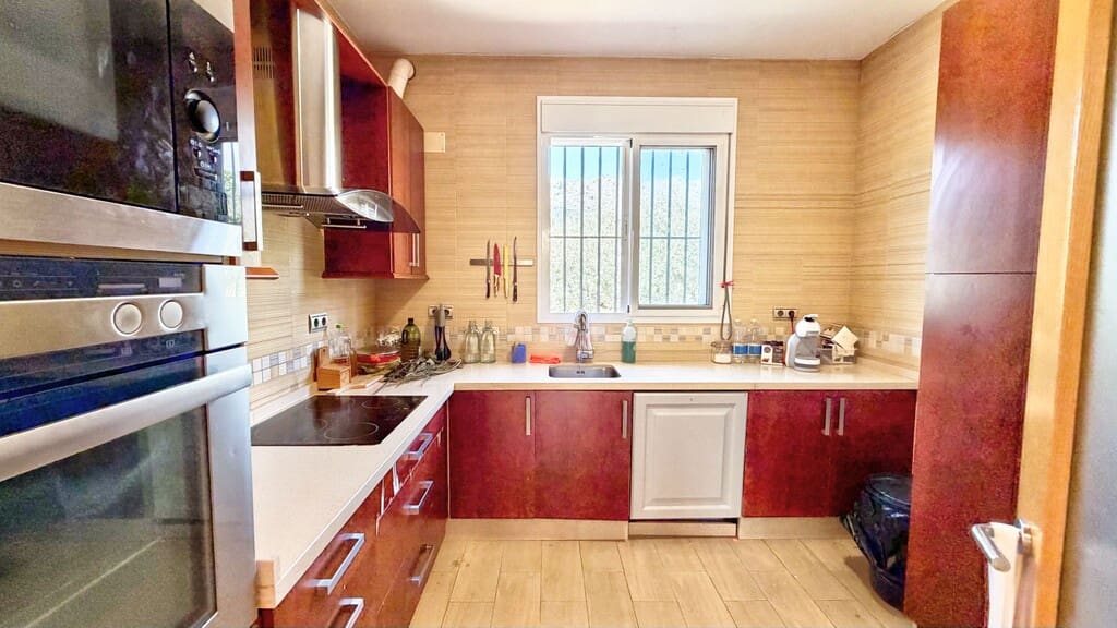 6 sovrum Finca/Hus på landet till salu i Periana med pool garage - 595 000 € (Ref: 9817774)
