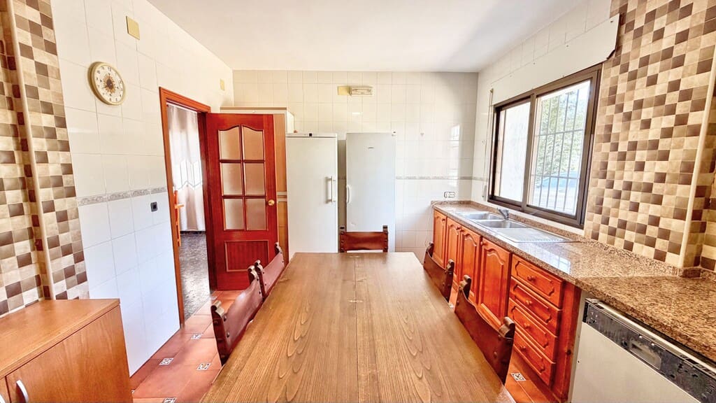 6 sovrum Finca/Hus på landet till salu i Periana med pool garage - 595 000 € (Ref: 9817774)