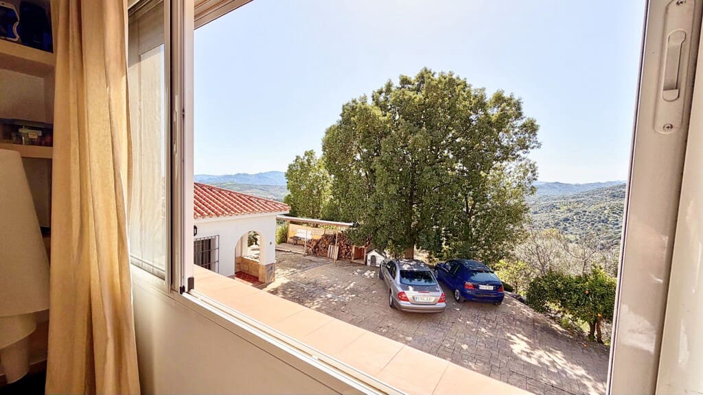 6 sovrum Finca/Hus på landet till salu i Periana med pool garage - 595 000 € (Ref: 9817774)