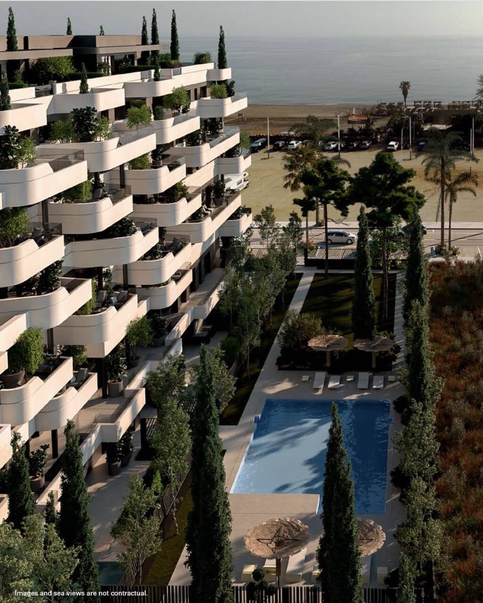 Piso de 3 habitaciones en Torre del Mar en venta con piscina garaje - 799.900 € (Ref: 9819992)