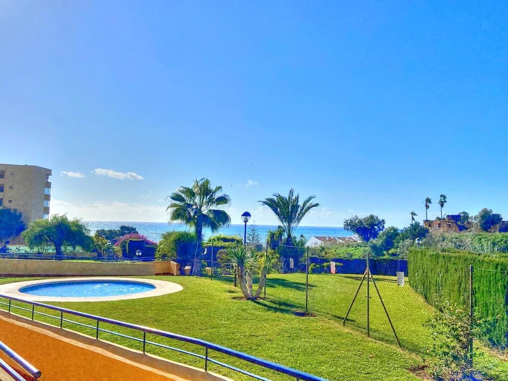 3 bedroom Apartment for rent in Benajarafe with pool - € 1,060 (Ref: 9824641)