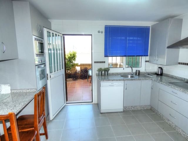 3 quarto Casa em Banda para arrendar em Valle Niza, Vélez-Málaga com piscina garagem - 1 200 € (Ref: 9830845)