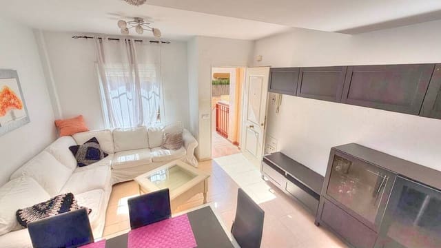 3 quarto Casa em Banda para arrendar em Valle Niza, Vélez-Málaga com piscina garagem - 1 200 € (Ref: 9830845)