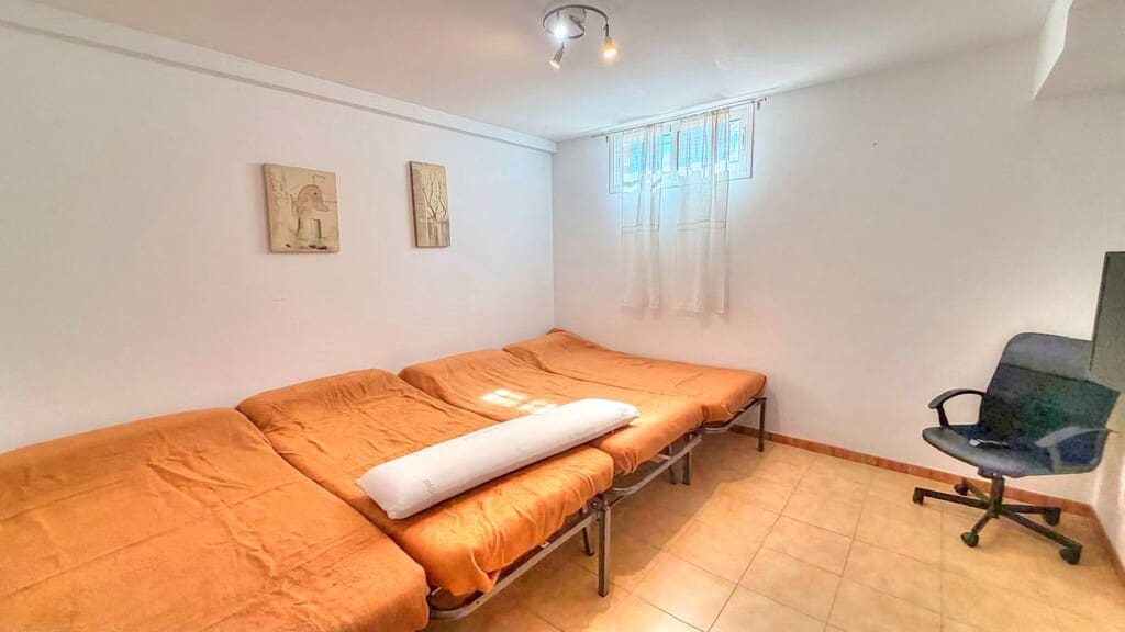 3 quarto Casa em Banda para arrendar em Valle Niza com piscina garagem - 1 200 € (Ref: 9830845)