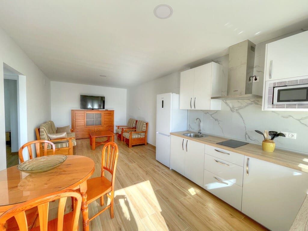 2 bedroom Townhouse for rent in Valle Niza with garage - € 800 (Ref: 9838962)
