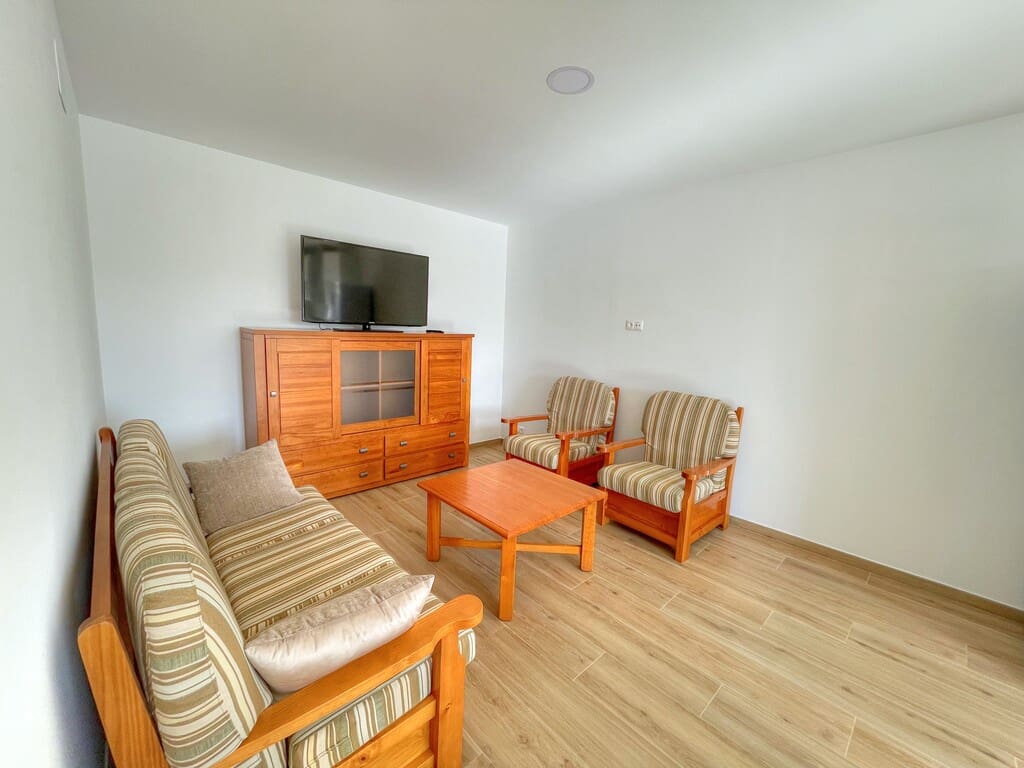 2 bedroom Townhouse for rent in Valle Niza with garage - € 800 (Ref: 9838962)