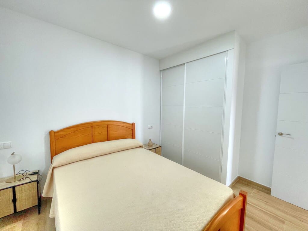 2 bedroom Townhouse for rent in Valle Niza with garage - € 800 (Ref: 9838962)