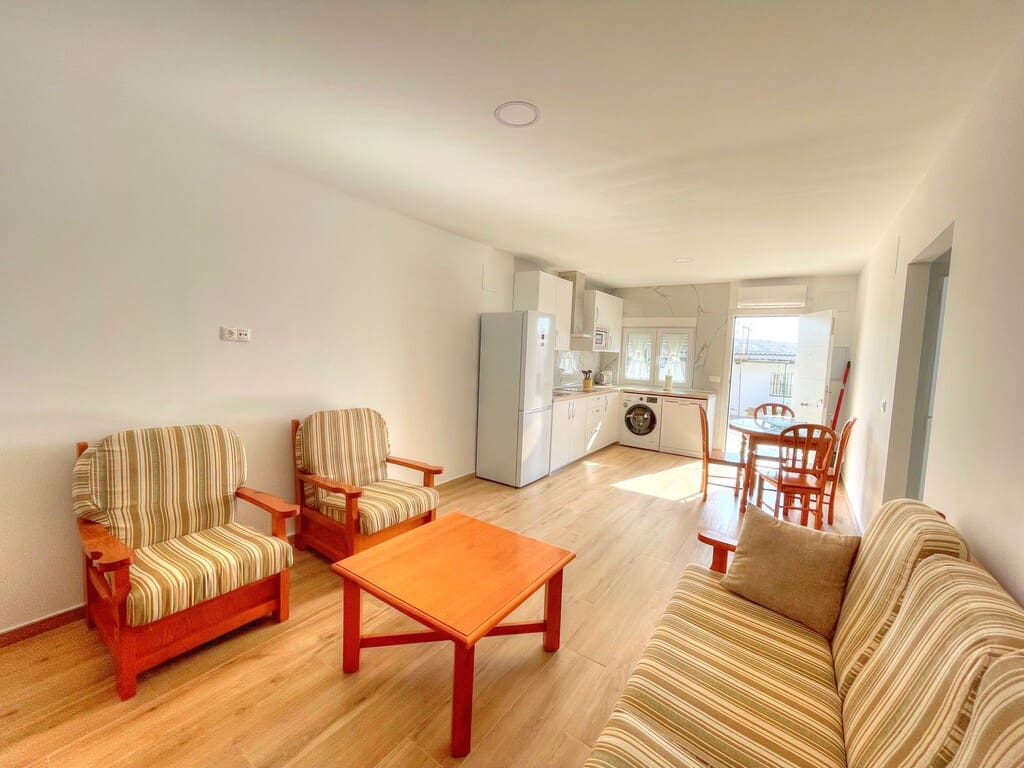 2 bedroom Townhouse for rent in Valle Niza with garage - € 800 (Ref: 9838962)