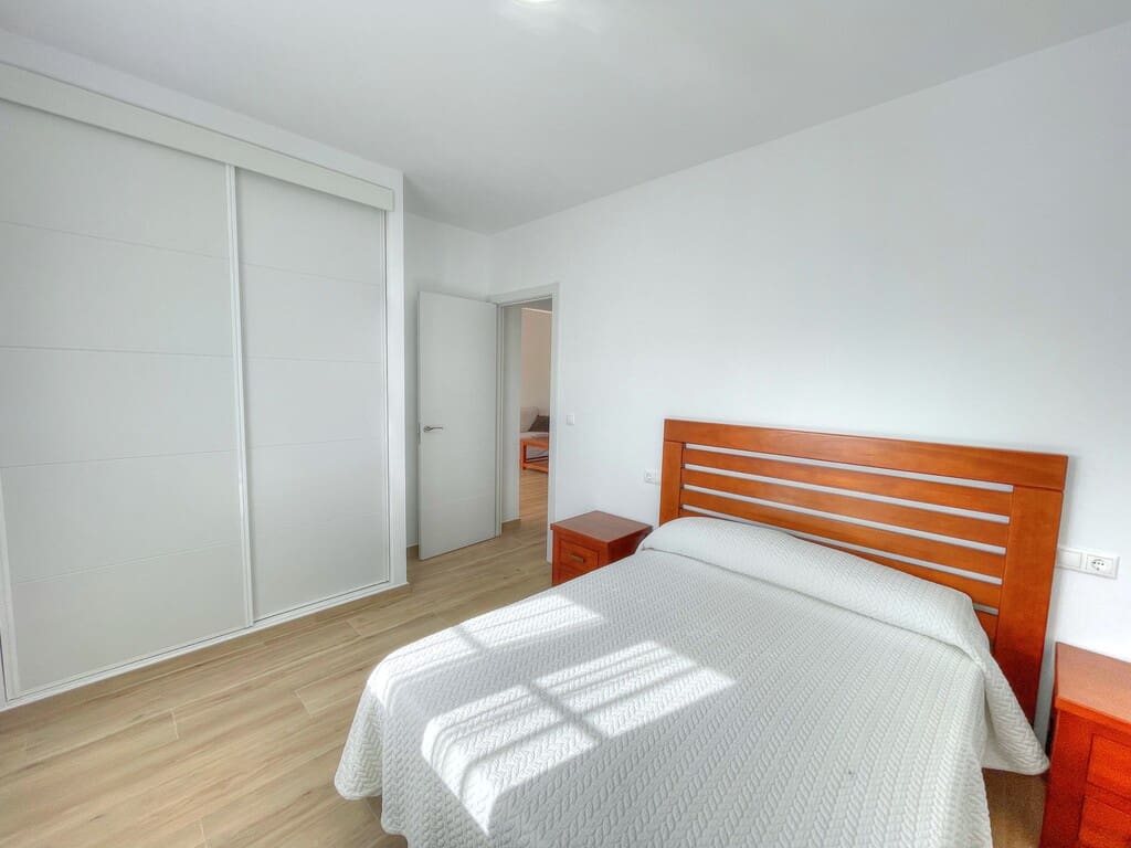 2 bedroom Townhouse for rent in Valle Niza with garage - € 800 (Ref: 9838963)