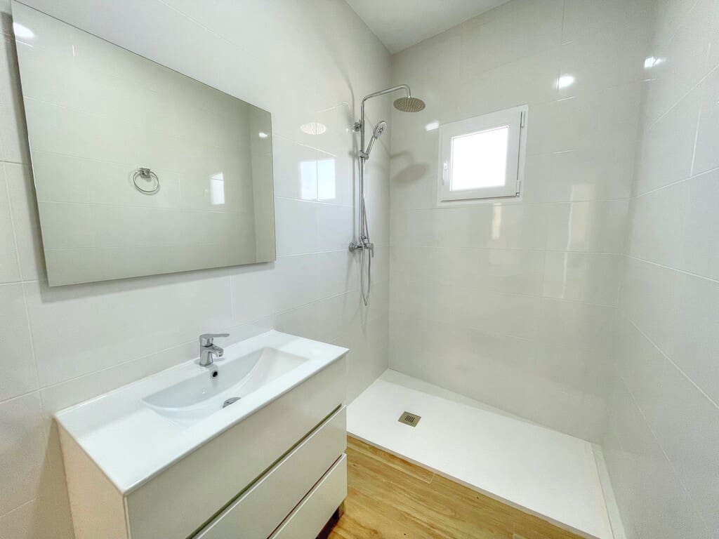 2 bedroom Townhouse for rent in Valle Niza with garage - € 800 (Ref: 9838963)