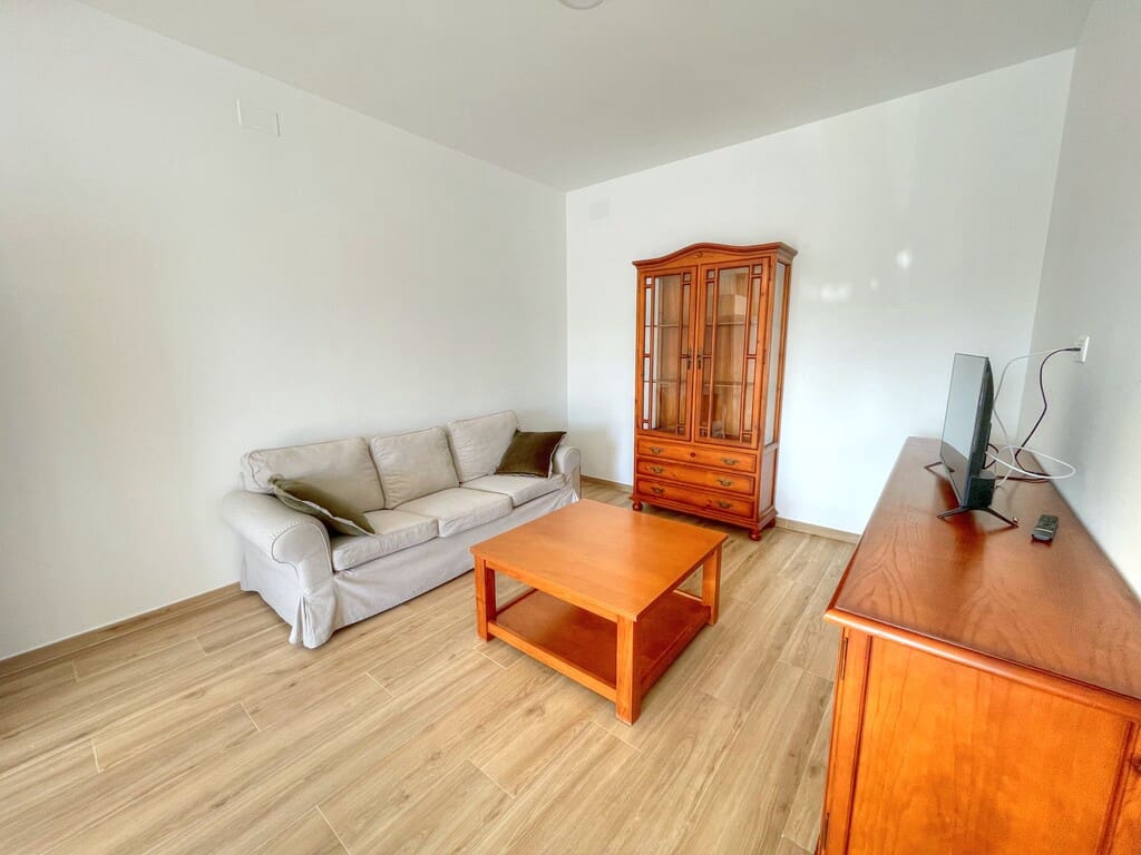 2 bedroom Townhouse for rent in Valle Niza with garage - € 800 (Ref: 9838963)