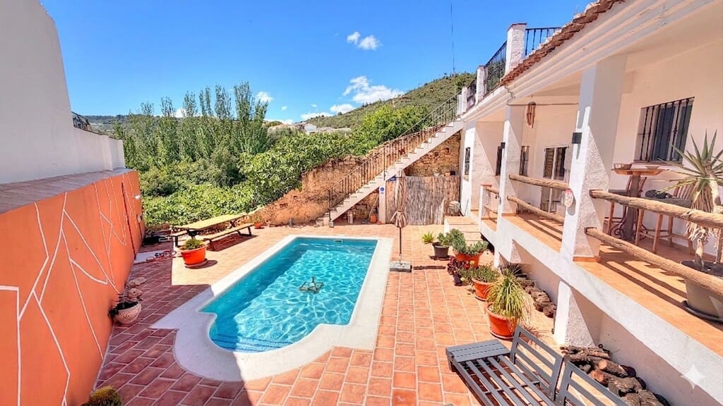 2 soveværelse Villa til salg i Periana med swimmingpool - € 245.000 (Ref: 9850928)