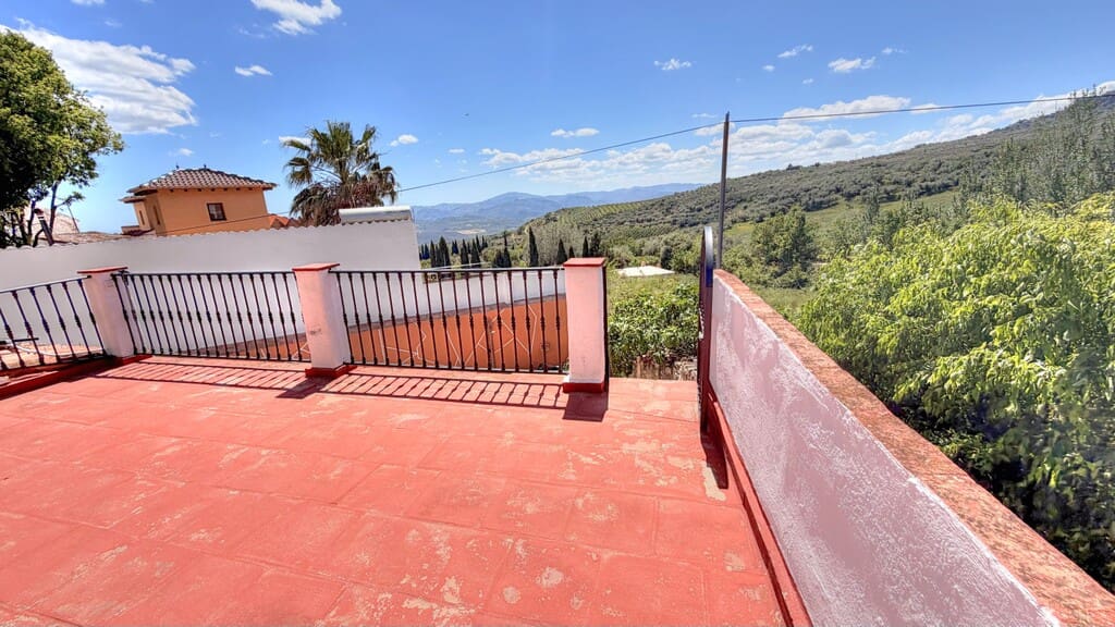 2 soveværelse Villa til salg i Periana med swimmingpool - € 245.000 (Ref: 9850928)