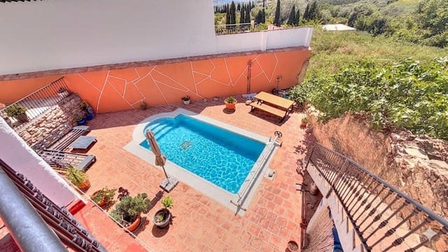 2 soveværelse Villa til salg i Periana med swimmingpool - € 245.000 (Ref: 9850928)